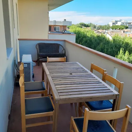 100 Metri Apartament *